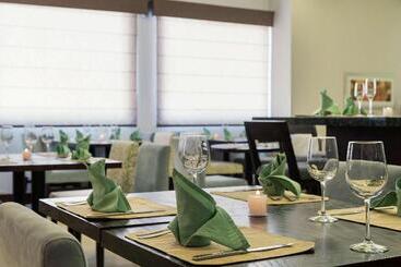 هتل Hilton Garden Inn Queretaro