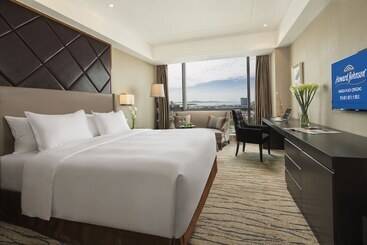 هتل Howard Johnson Kangda Plaza Qingdao