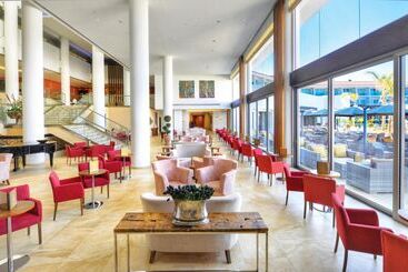 هتل Olympic Lagoon Resort Paphos