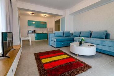 هتل Phoenicia Holiday Resort
