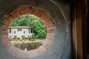 هتل La Ferriera Exclusive Resort   Pool & Waterfall