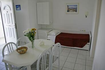 هتل روستایی Elite Apartments