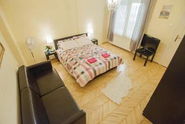 هتل روستایی Piano Apartment