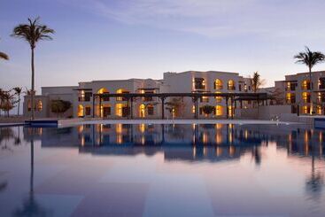 هتل Salalah Rotana Resort