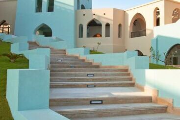 هتل Salalah Rotana Resort