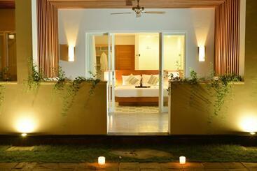 هتل The Open House Jimbaran Bali