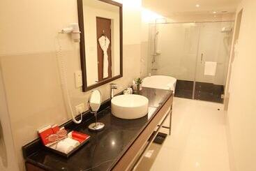 هتل Vivanta Kolkata Em Bypass