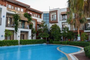Liona Hotel & Spa