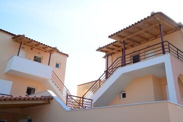 Maria S Filoxenia Suites - Tolo