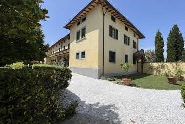 استراحتگاه Agriturismo Bio Fattoria Bacio
