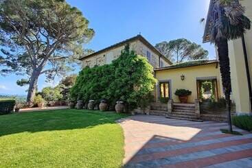 استراحتگاه Agriturismo Bio Fattoria Bacio