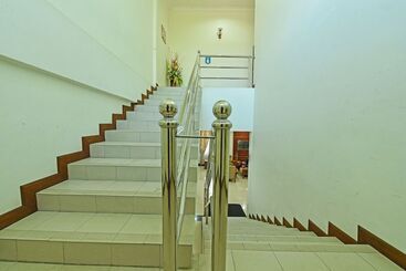 호텔 Super Capital O 90434 Marmoris House
