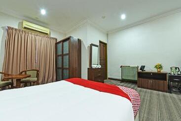 호텔 Super Capital O 90434 Marmoris House