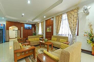 호텔 Super Capital O 90434 Marmoris House