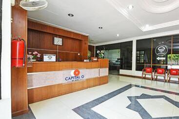 호텔 Super Capital O 90434 Marmoris House
