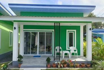 پانسیون Coco Sea Bangpo Resort