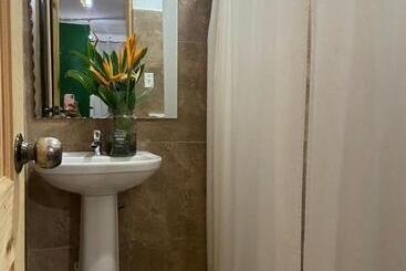 پانسیون Hostel Travelers Chitre