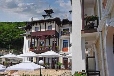 هتل Moldavia