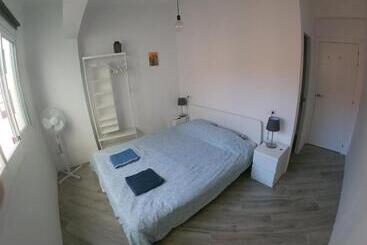 پانسیون Room With Private Bathroom   Vivienda Vacacional Out Of Blue