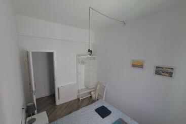 پانسیون Room With Private Bathroom Vivienda Vacacional Out Of Blue