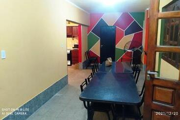 پانسیون Hostal Lo De Ramona