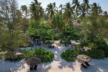 هتل Poa Poa Bungalows