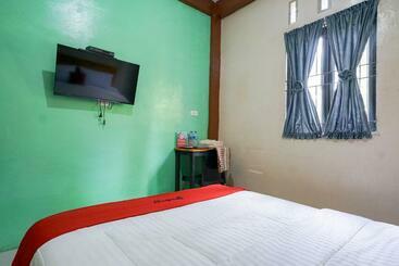 هتل Reddoorz Syariah Near Bukit Teletubbies Padangsidempuan