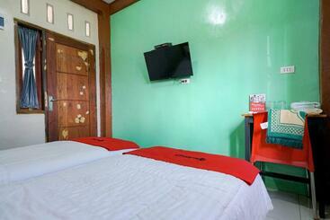 هتل Reddoorz Syariah Near Bukit Teletubbies Padangsidempuan