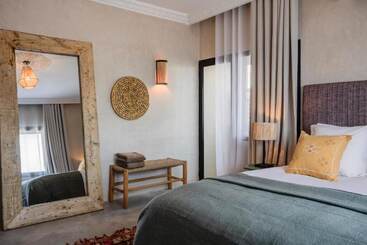 هتل Hôtel Oasis Dakhla