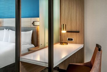 هتل Springhill Suites By Marriott Boston Logan Airport Revere Beach