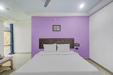 Collection O 84540 Hotel Sindhu