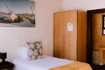 Desert Dreams B&b