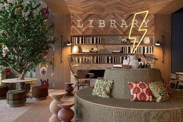 Se Catedral Hotel Porto, Tapestry Collection By Hilton