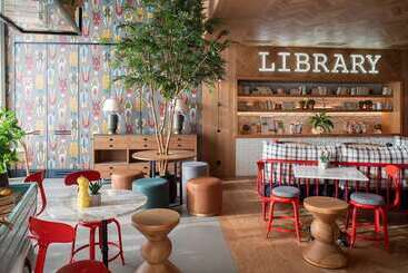 Se Catedral Hotel Porto, Tapestry Collection By Hilton