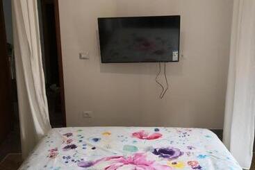 تختخواب و صبحانه Babbo Maison
