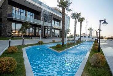 Deluxe Resort And Spa