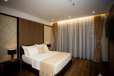 Deluxe Resort And Spa