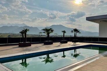 Deluxe Resort And Spa