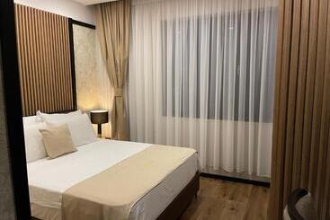 Deluxe Resort And Spa