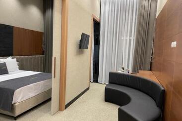 Deluxe Resort And Spa