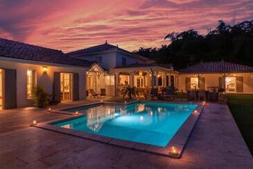 هتل Habitation Saint Charles   Hôtel De Charme & Spa