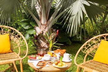 هتل Habitation Saint Charles   Hôtel De Charme & Spa