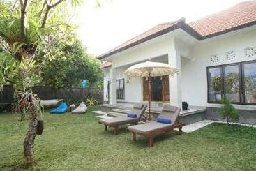 پانسیون Gede House Tejakula