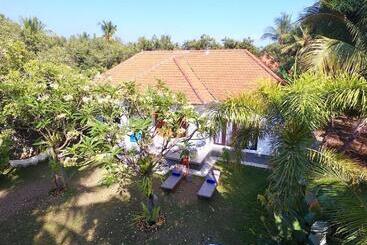 پانسیون Gede House Tejakula