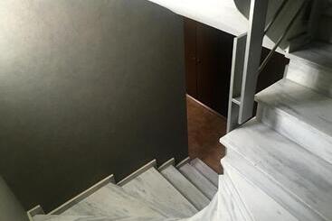 Mc Queen Rooms & Apartments