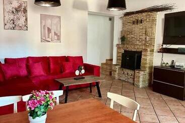 Mc Queen Rooms & Apartments
