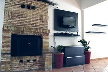 Mc Queen Rooms & Apartments