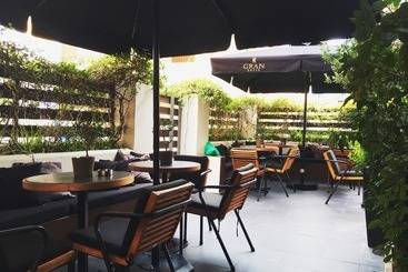 Mc Queen Rooms & Apartments