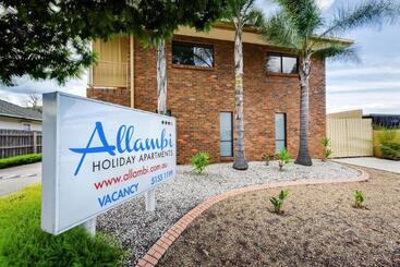 هتل Allambi Holiday Apartments