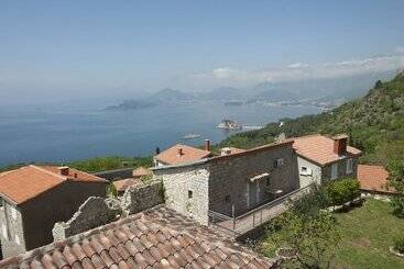 هتل Apartments Djurasevic